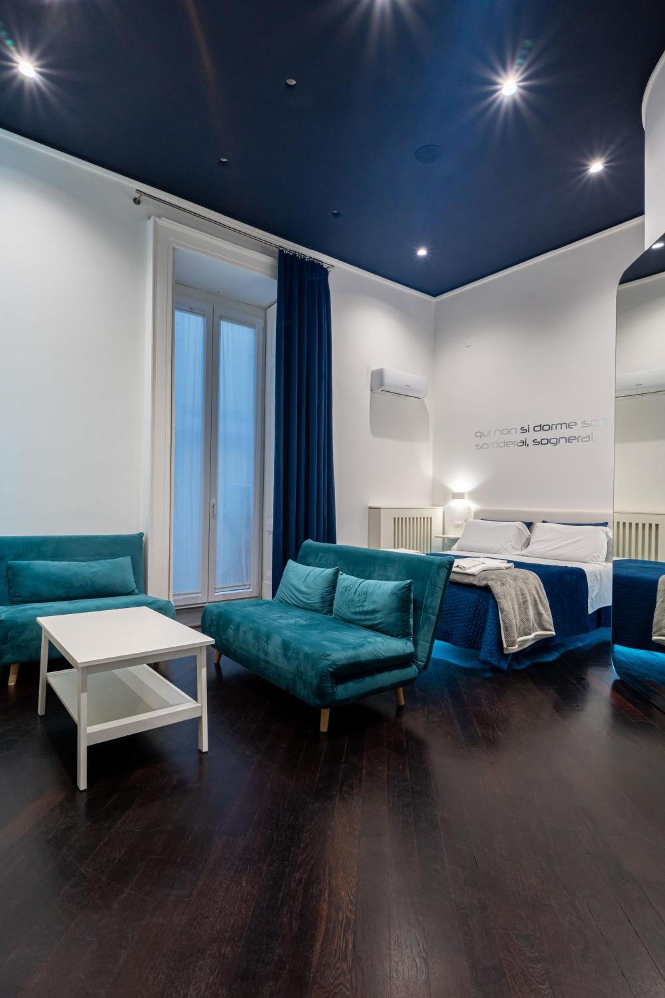 Skyhouse Duomo Bed & Breakfast Наполи Екстериор снимка